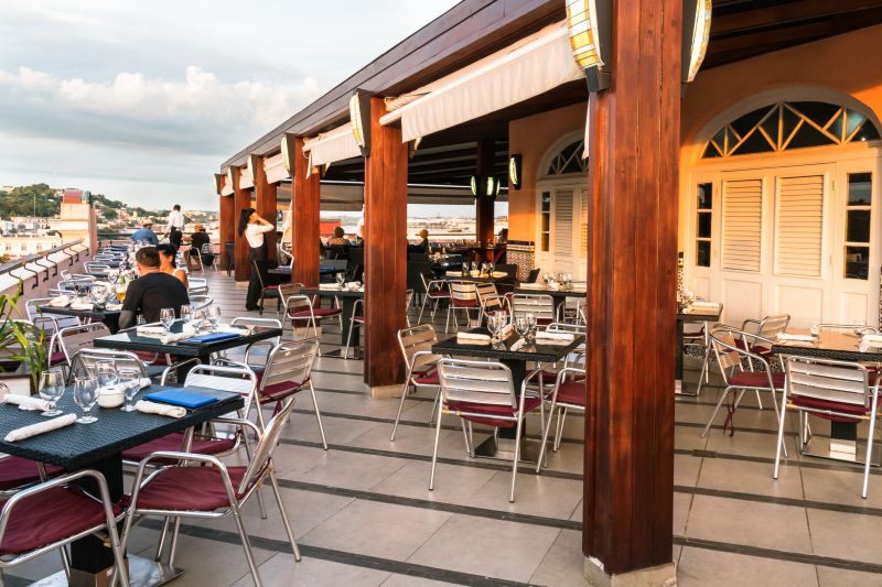 Design Considerations For Commercial Deck And Porch Installations